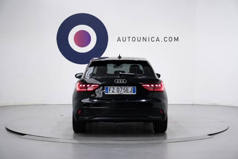 AUDI A1 17