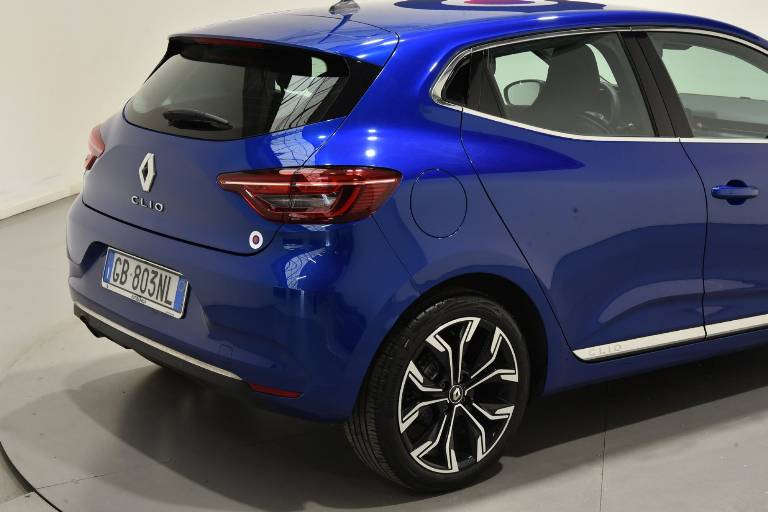 RENAULT Clio 18