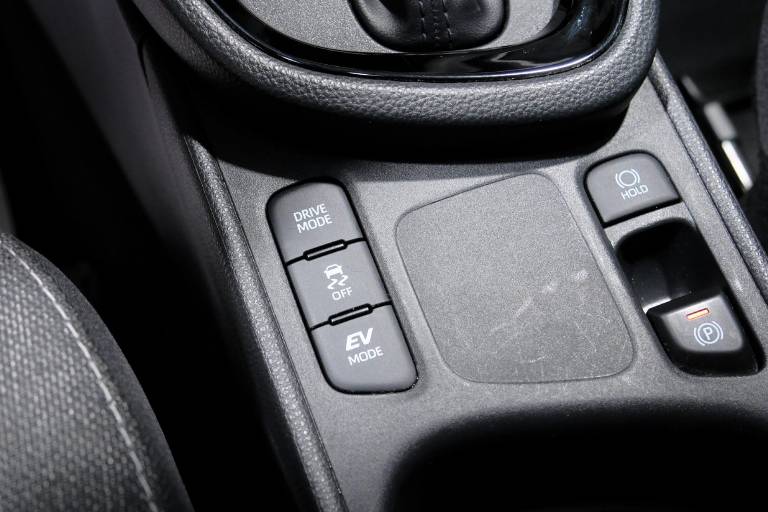 TOYOTA Yaris Cross 31