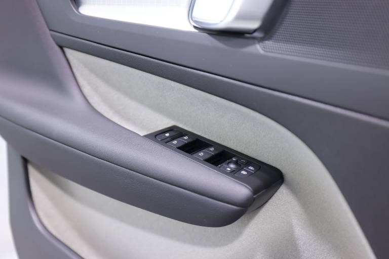 VOLVO XC40 30