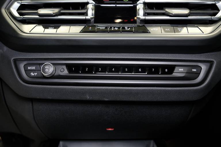 BMW 220 32