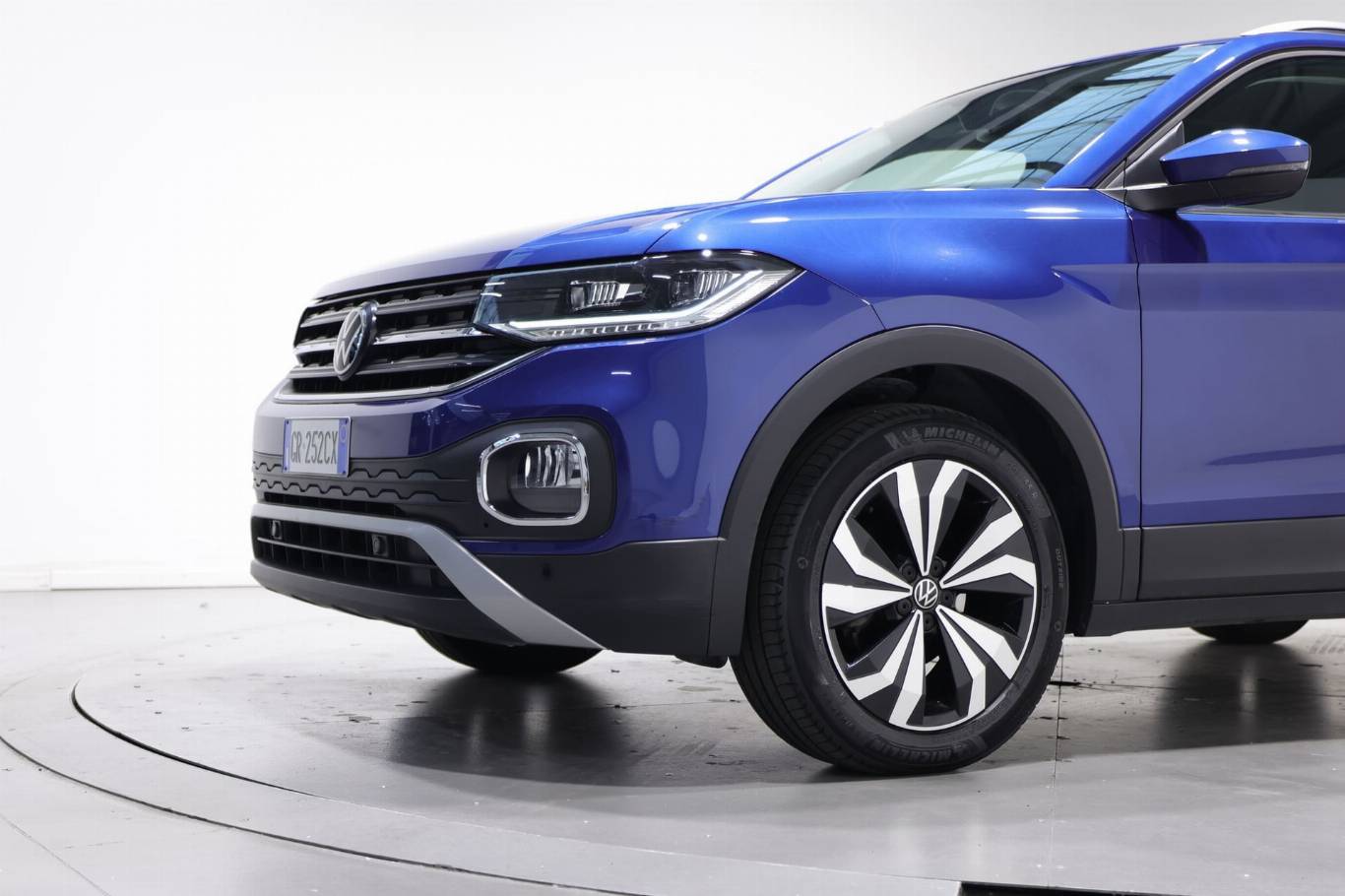 VOLKSWAGEN T-Cross 11