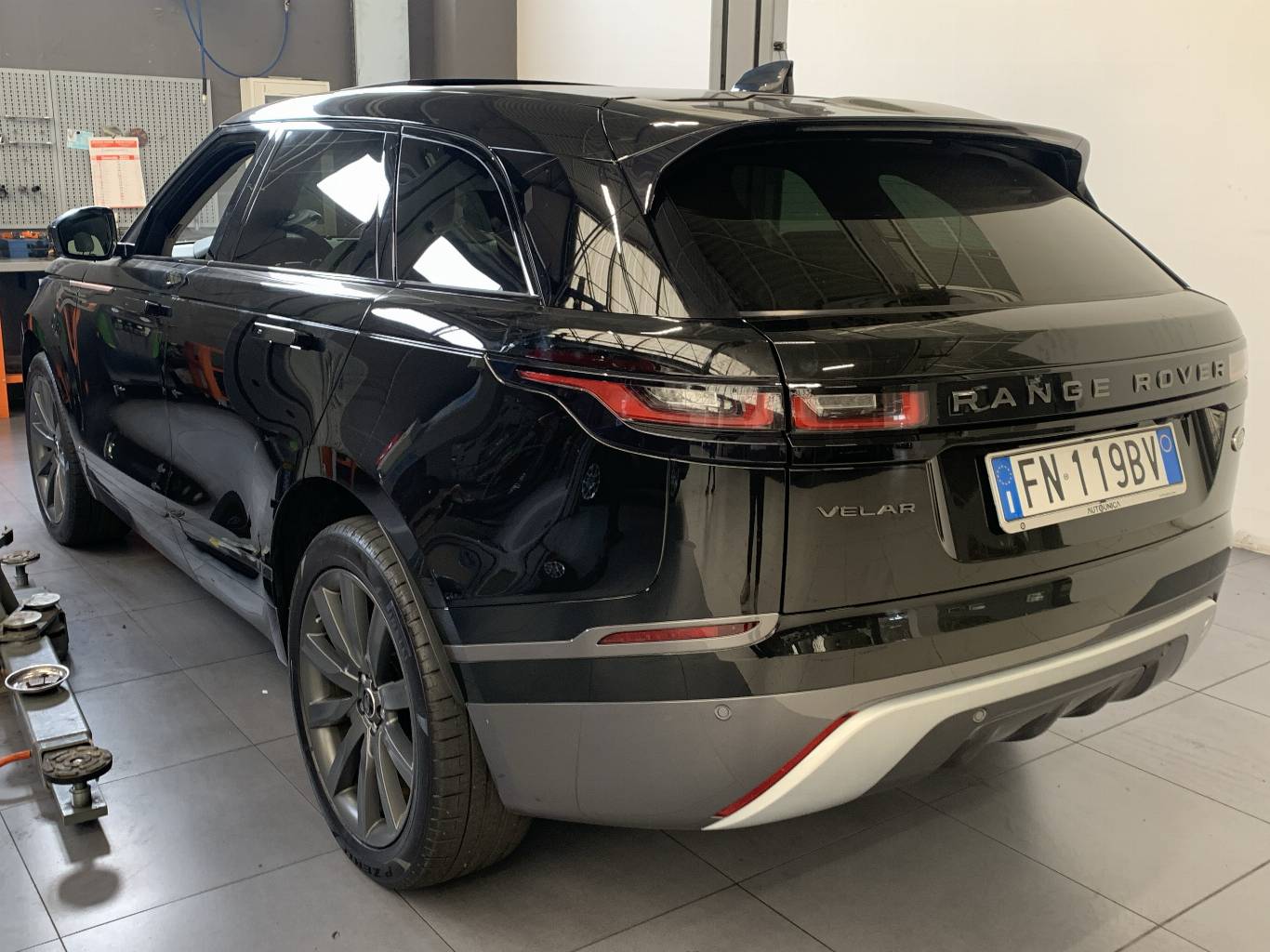 LAND ROVER Range Rover Velar 6