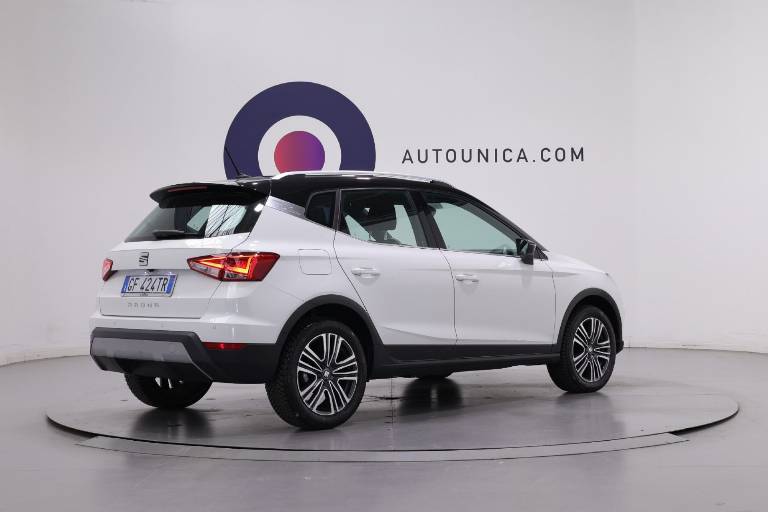 SEAT Arona 13