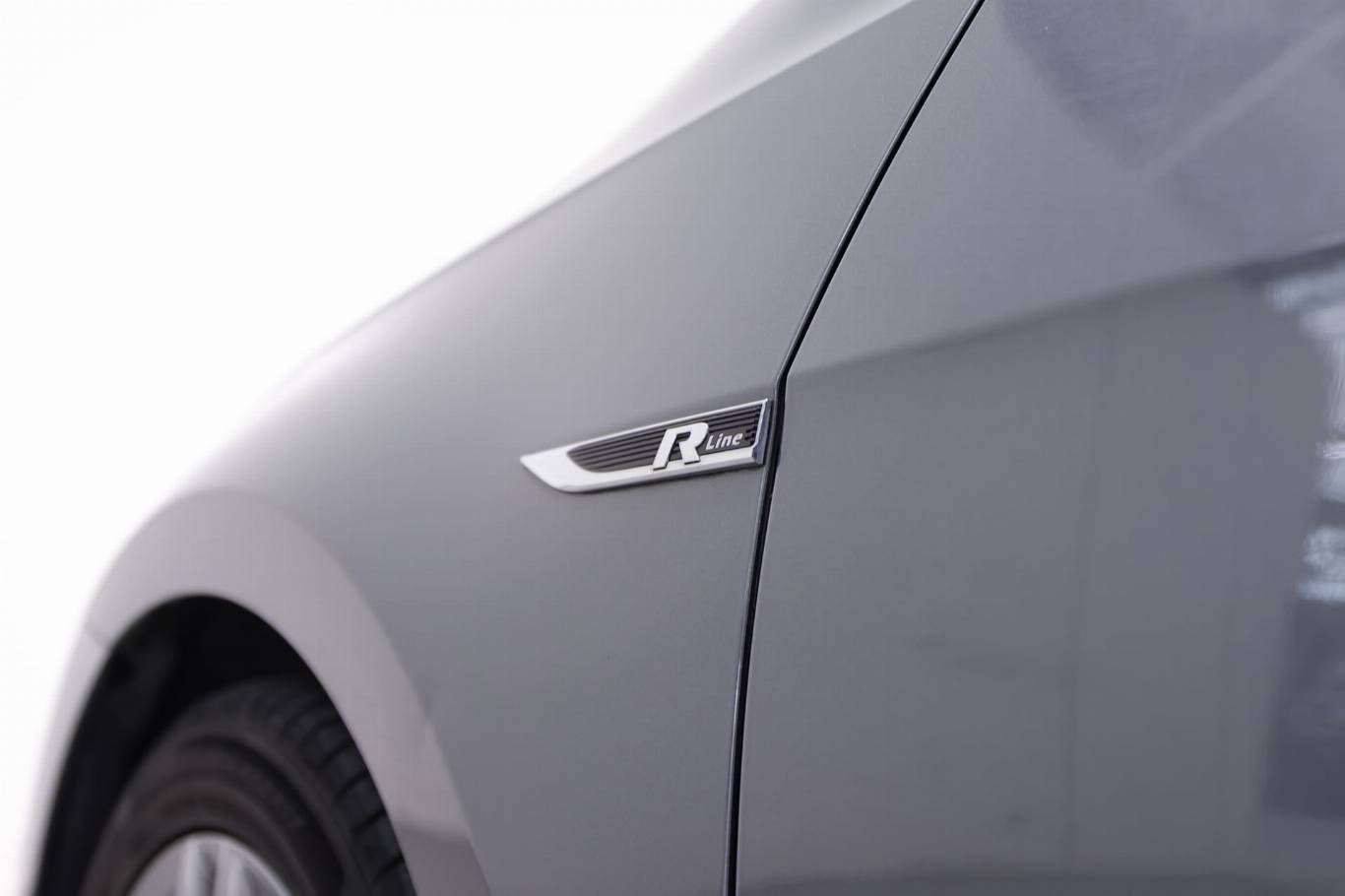 VOLKSWAGEN Golf 41