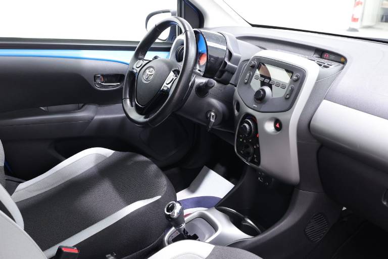TOYOTA Aygo 36