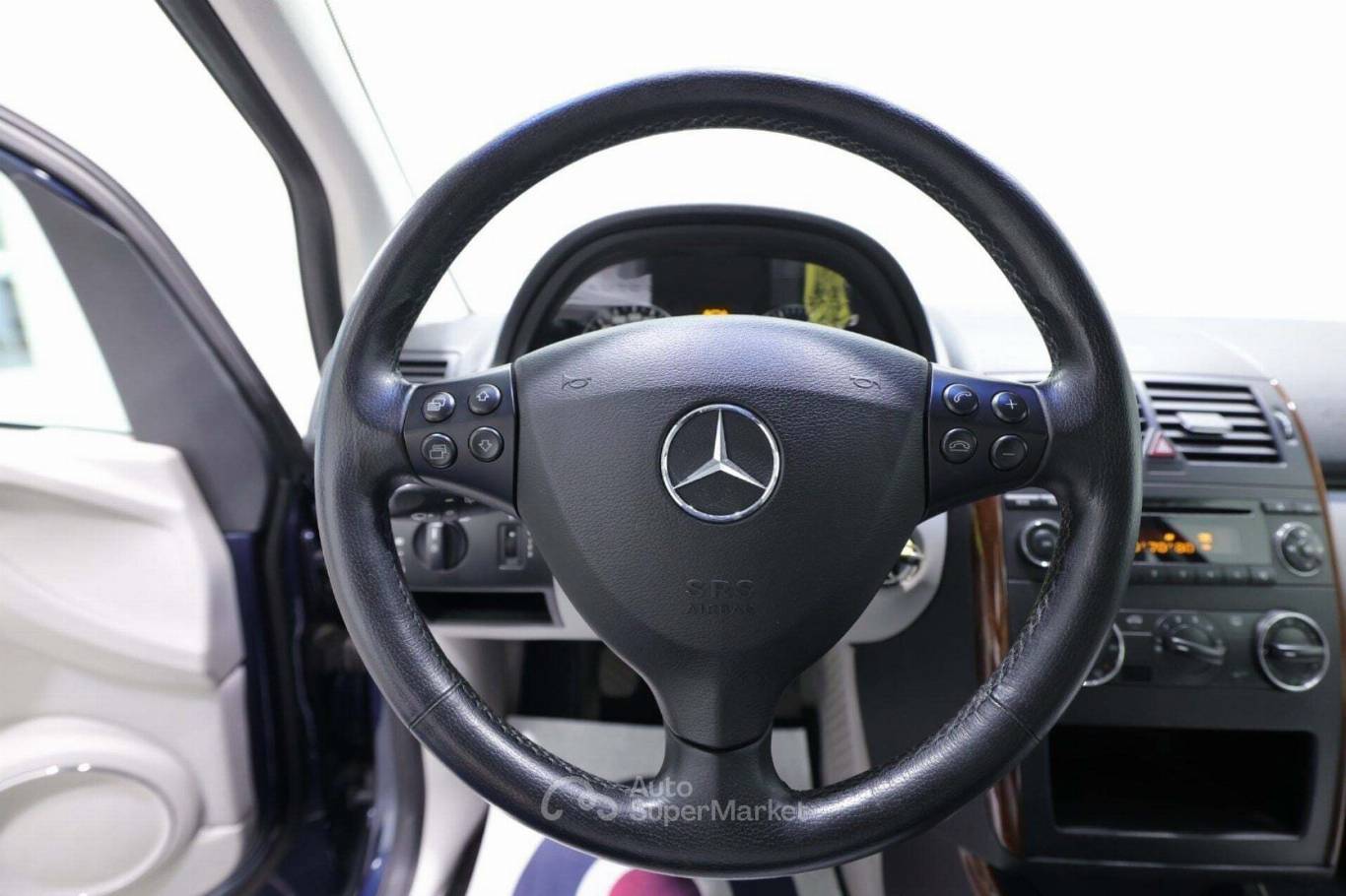 MERCEDES-BENZ Classe A 7