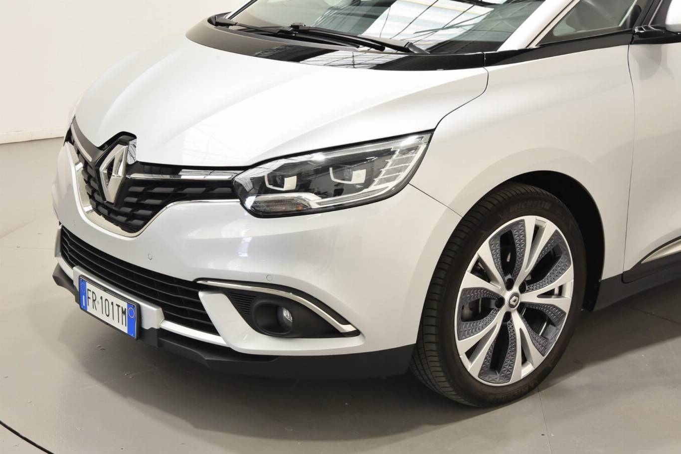 RENAULT Grand Scenic 42