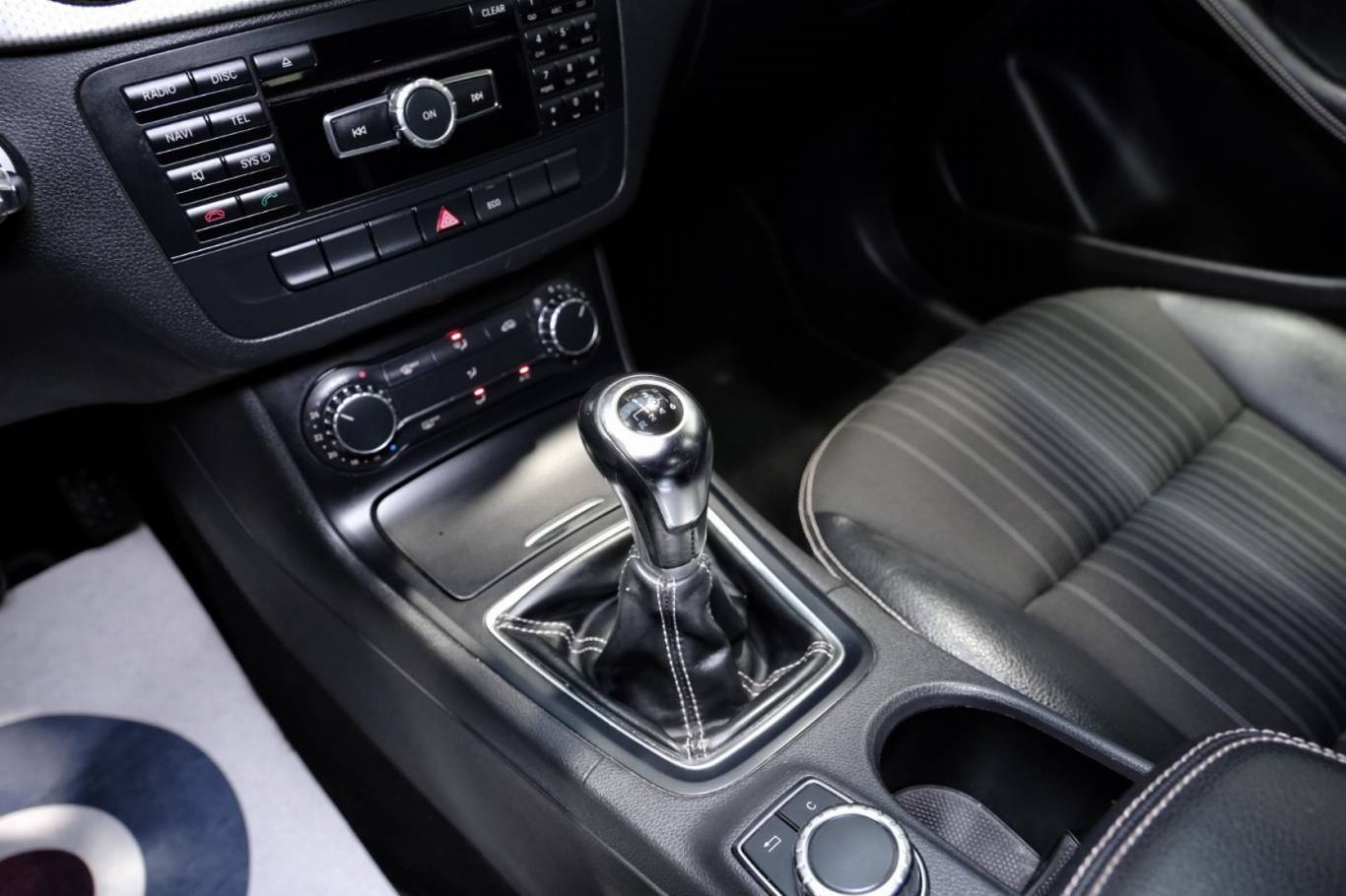 MERCEDES-BENZ B 200 27