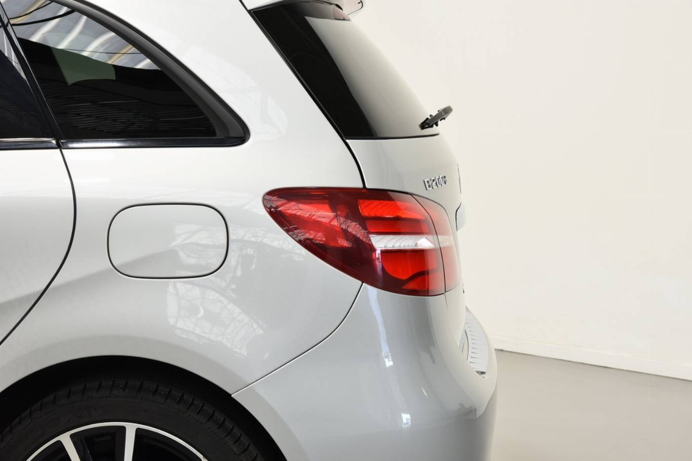 MERCEDES-BENZ B 200 40