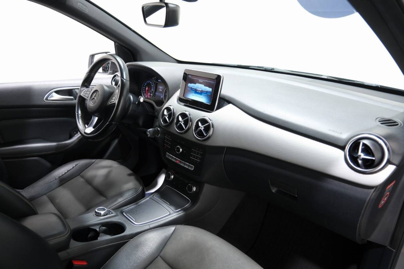 MERCEDES-BENZ B 180 47