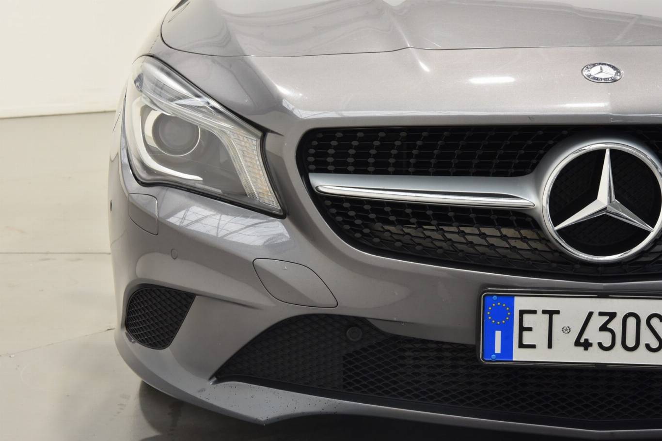 MERCEDES-BENZ CLA 200 12