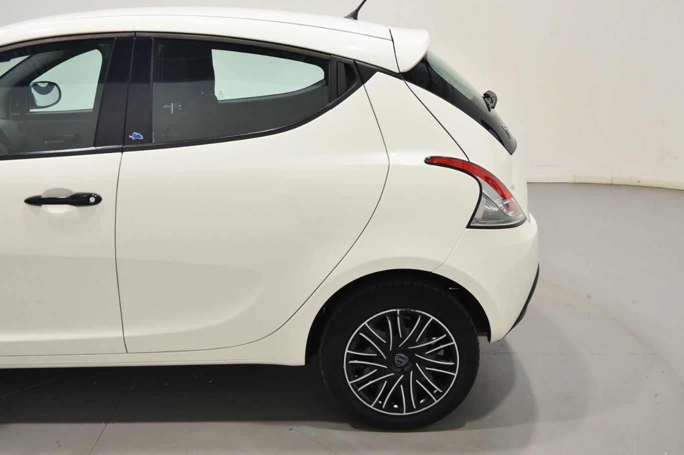 LANCIA Ypsilon 44