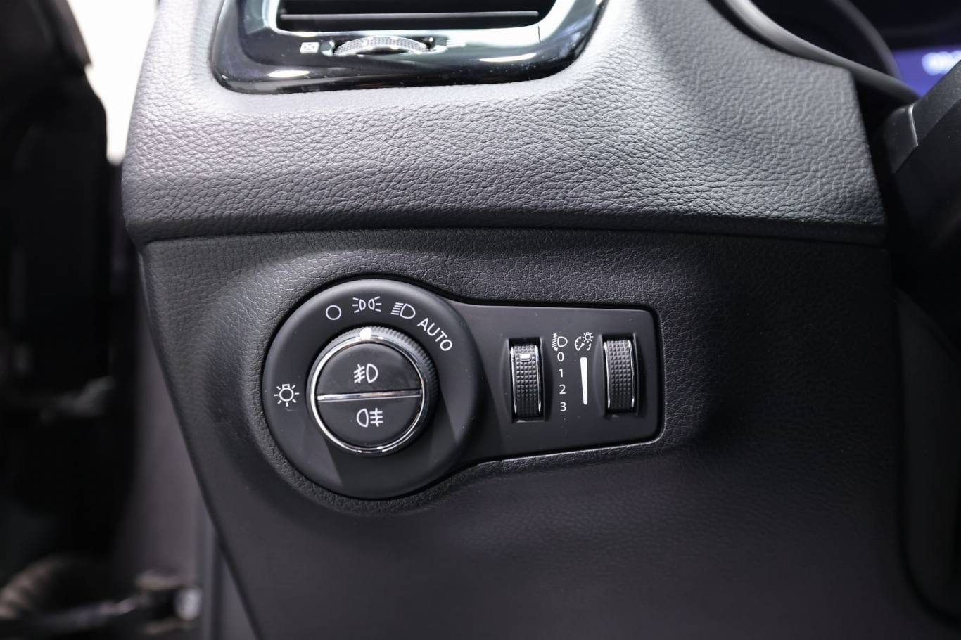 JEEP Compass 25
