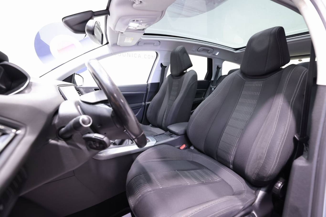 PEUGEOT 308 9