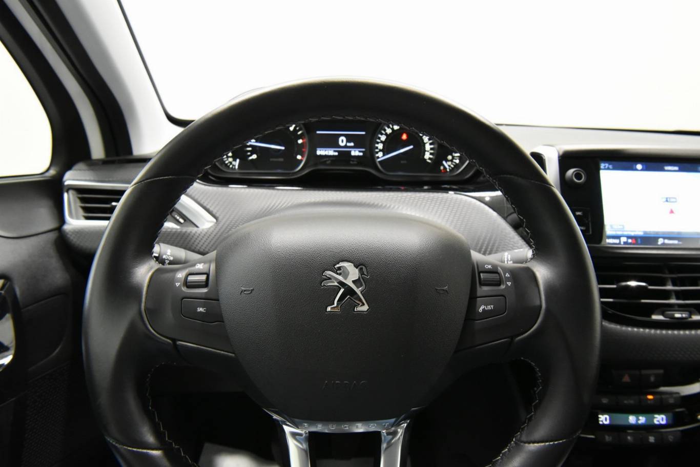 PEUGEOT 208 42