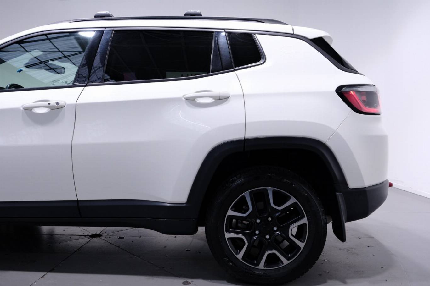 JEEP Compass 49