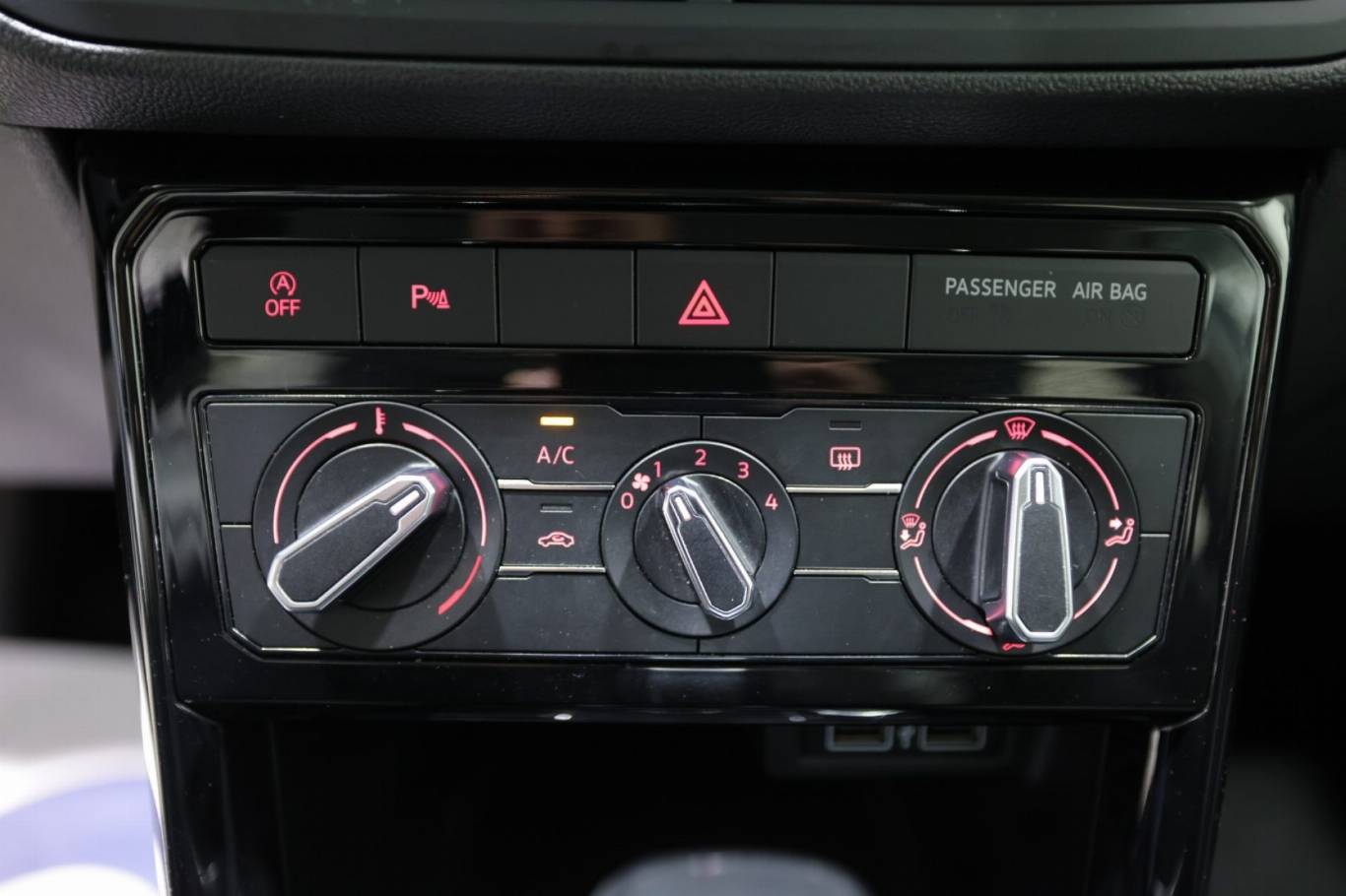 VOLKSWAGEN T-Cross 26