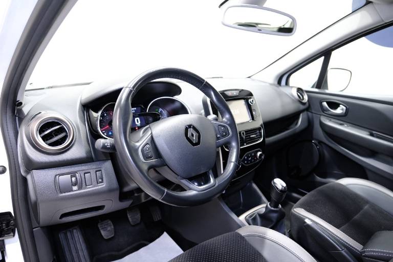 RENAULT Clio 5