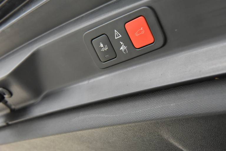 PEUGEOT 5008 57