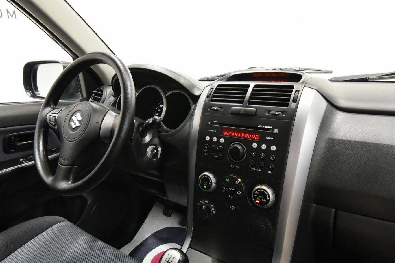 SUZUKI Grand Vitara 28