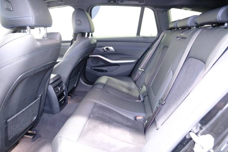 BMW 320 37