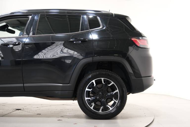JEEP Compass 49