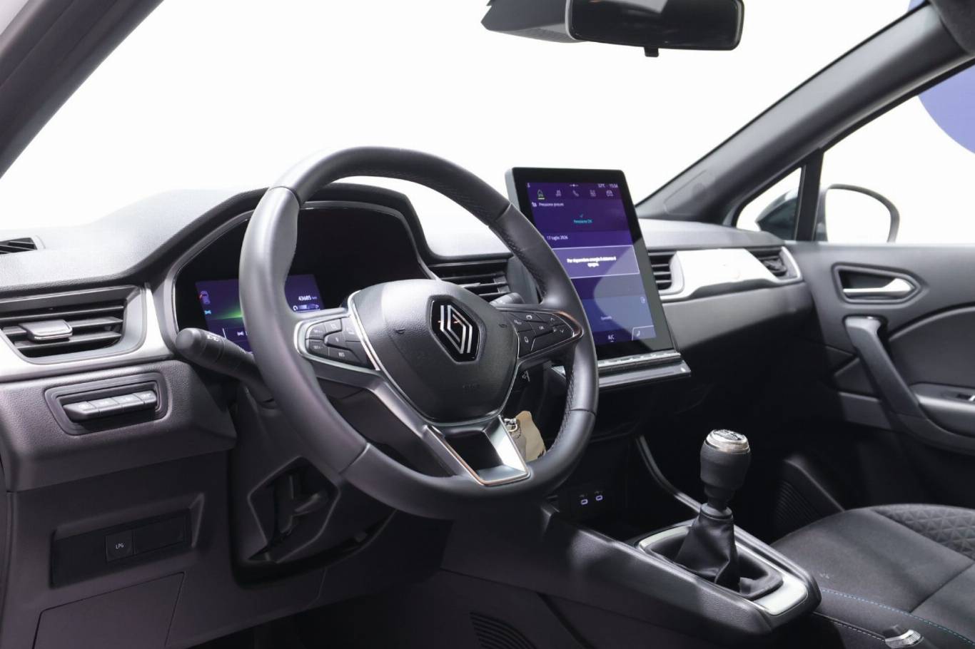 RENAULT Captur 5