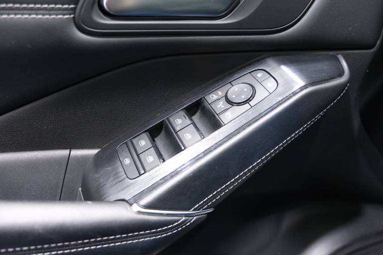 NISSAN Qashqai 36