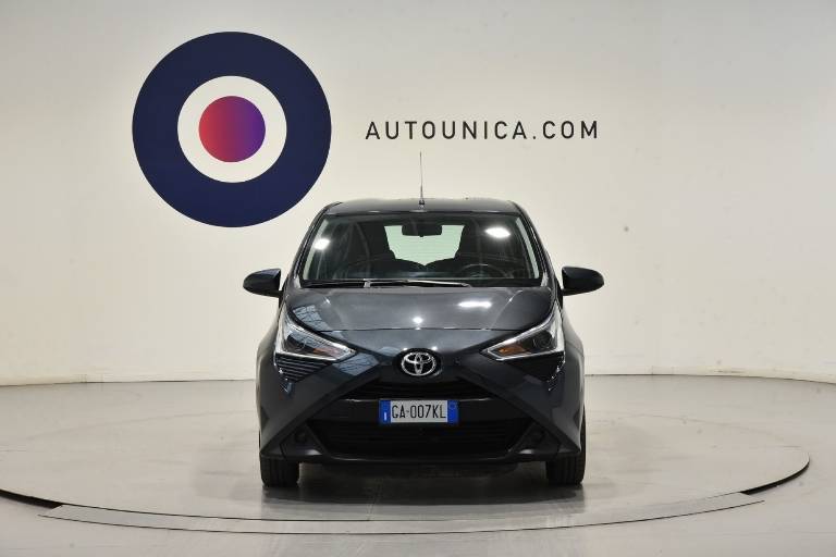 TOYOTA Aygo 5