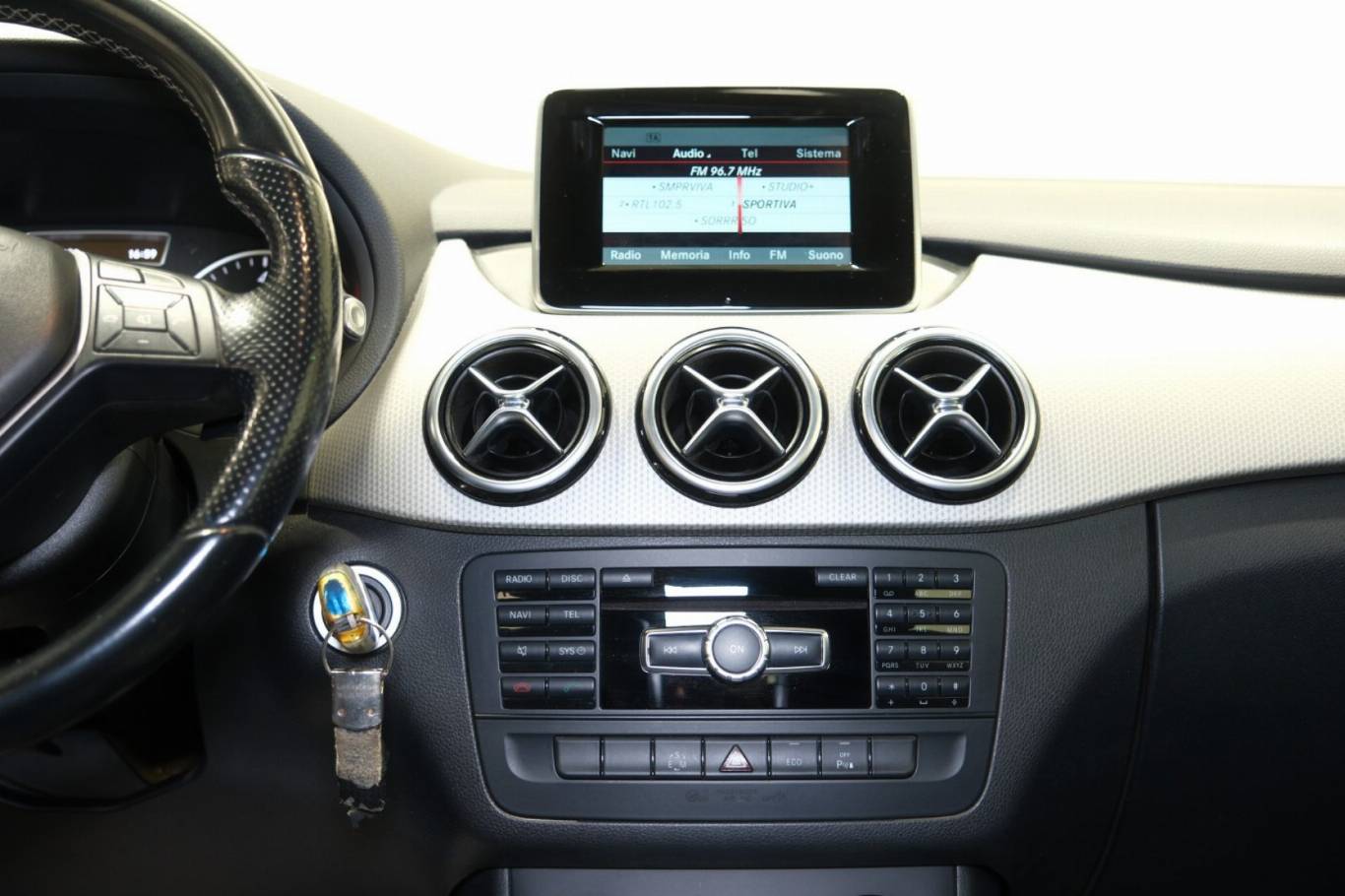 MERCEDES-BENZ B 180 36