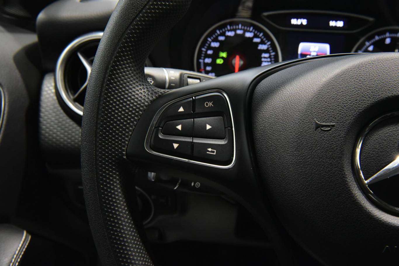 MERCEDES-BENZ A 160 42