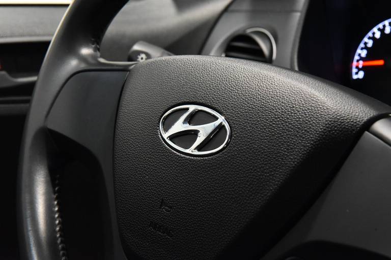 HYUNDAI I10 8
