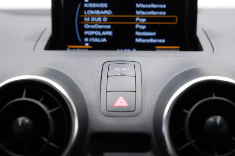 AUDI A1 26