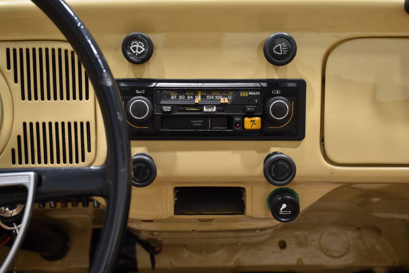 VOLKSWAGEN Maggiolino 9