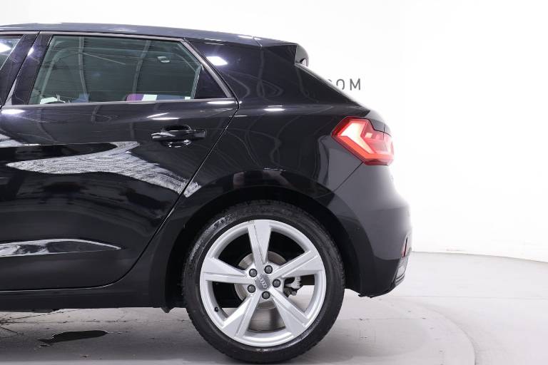 AUDI A1 37
