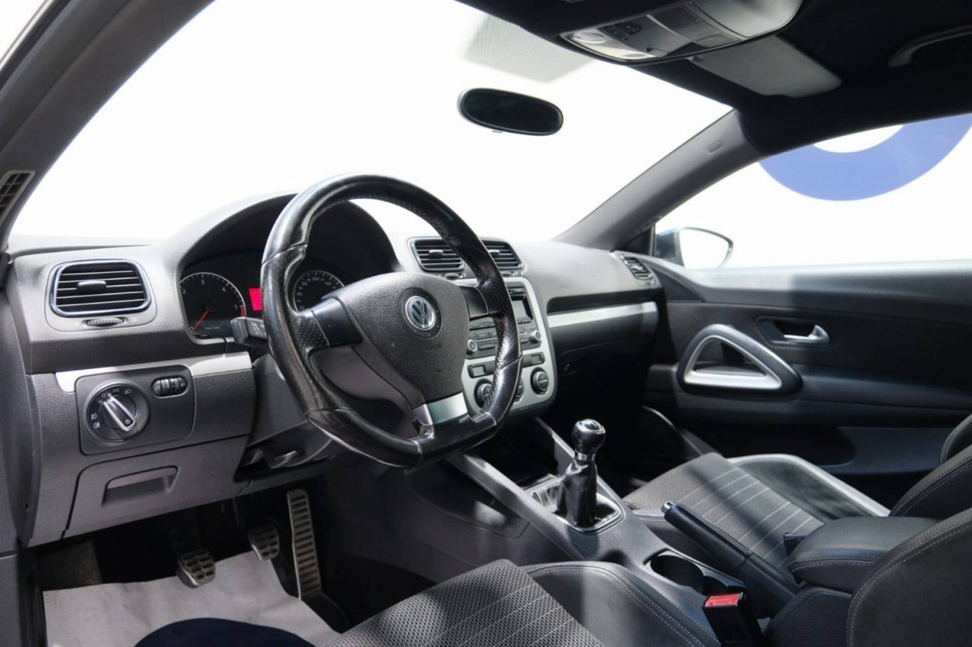 VOLKSWAGEN Scirocco 5