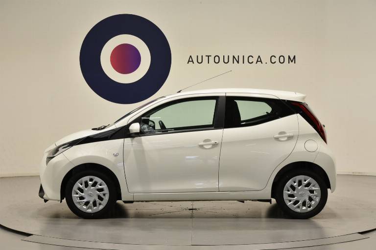TOYOTA Aygo 32