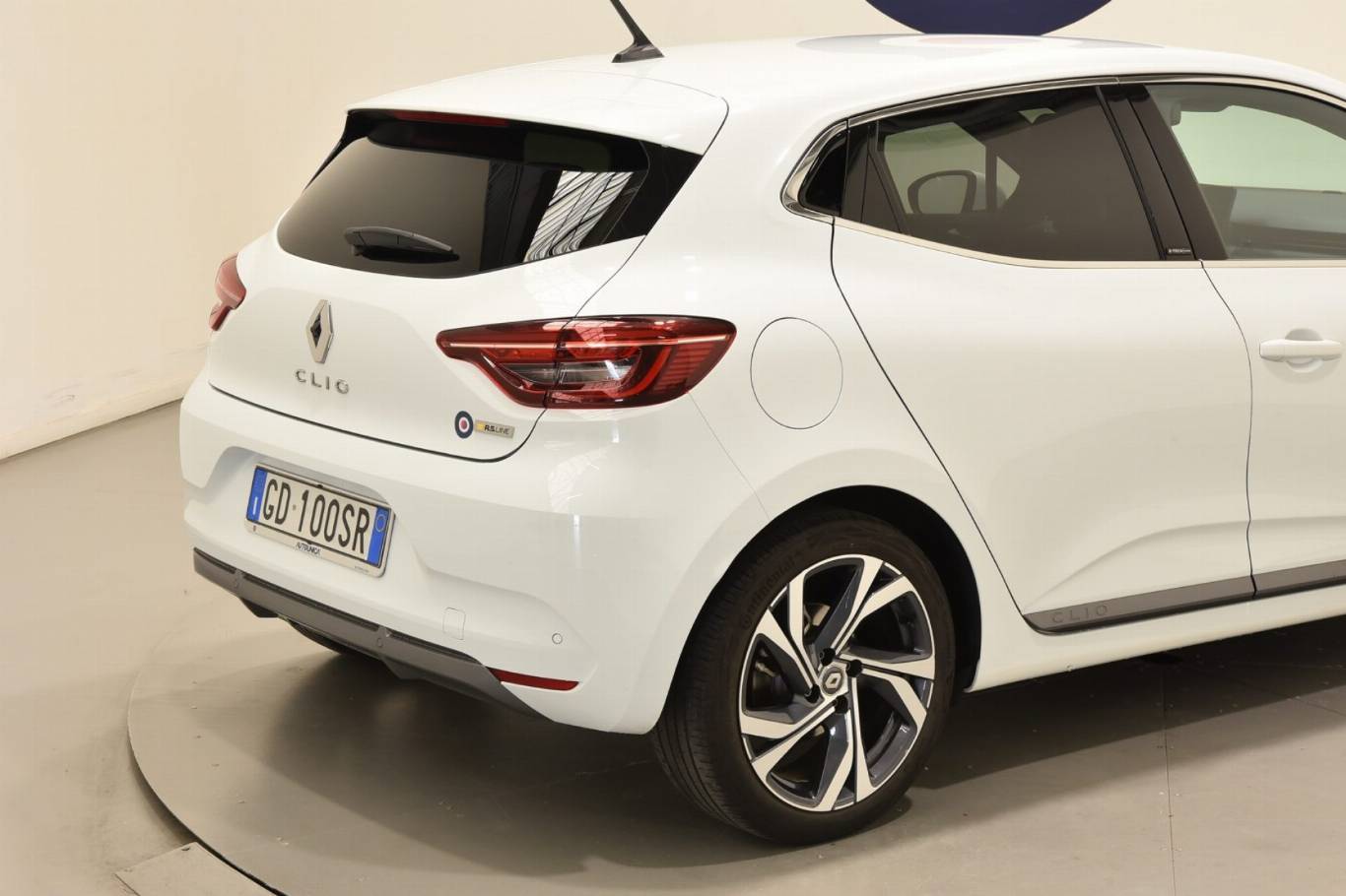 RENAULT Clio 23
