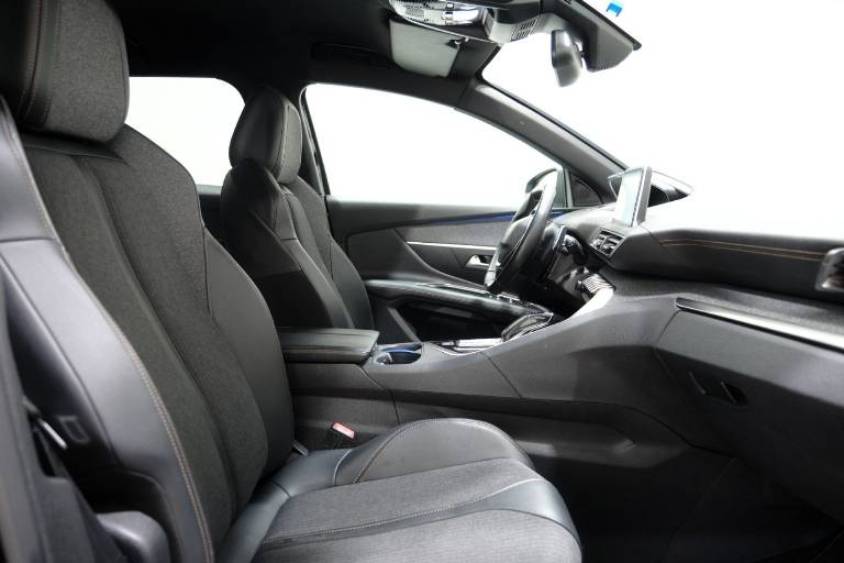 PEUGEOT 3008 62