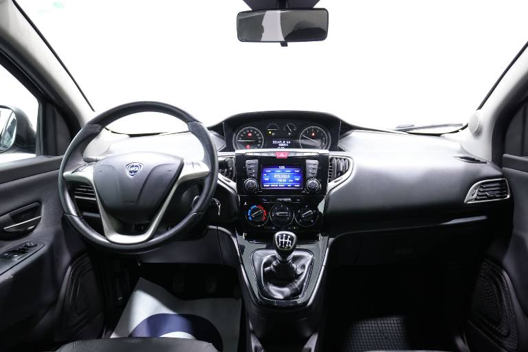 LANCIA Ypsilon 31