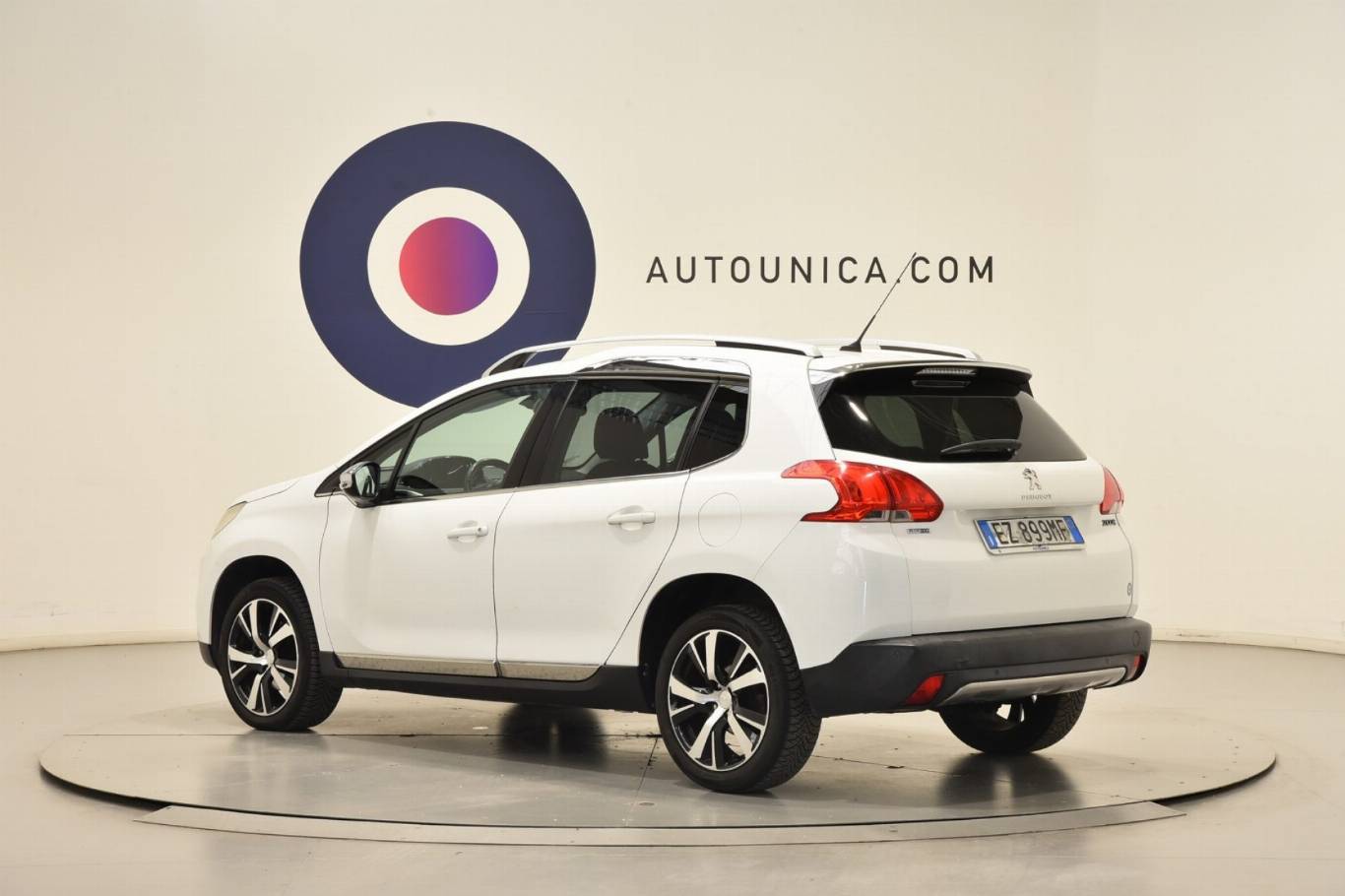 PEUGEOT 2008 7