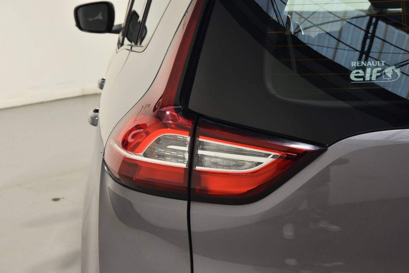 RENAULT Grand Scenic 31