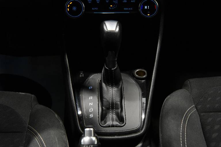 FORD Fiesta 23