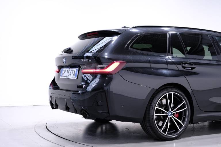 BMW 320 58