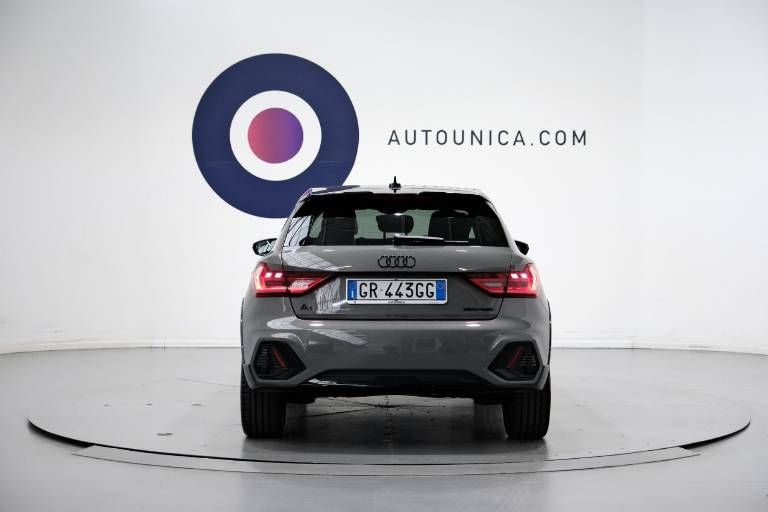 AUDI A1 17
