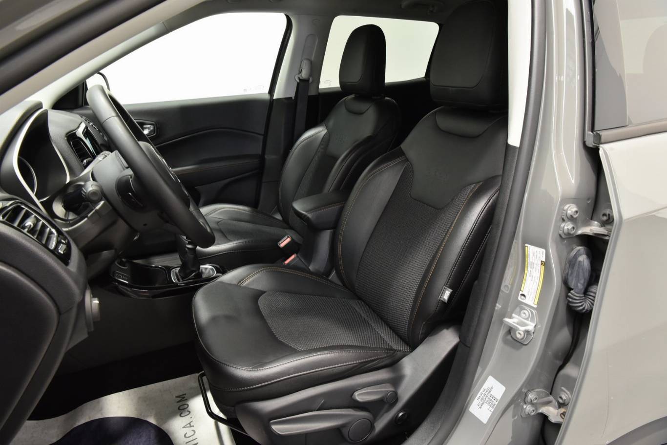 JEEP Compass 4