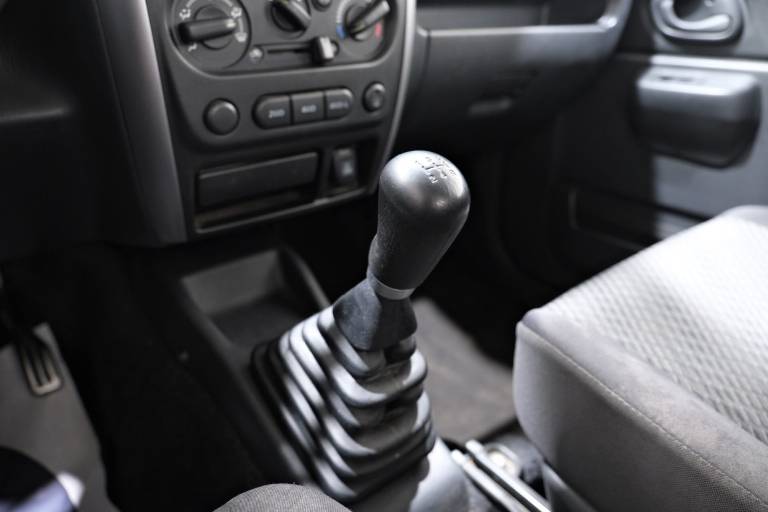 SUZUKI Jimny 26