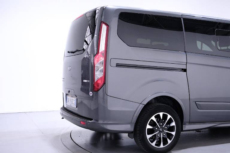 FORD Tourneo Custom 51
