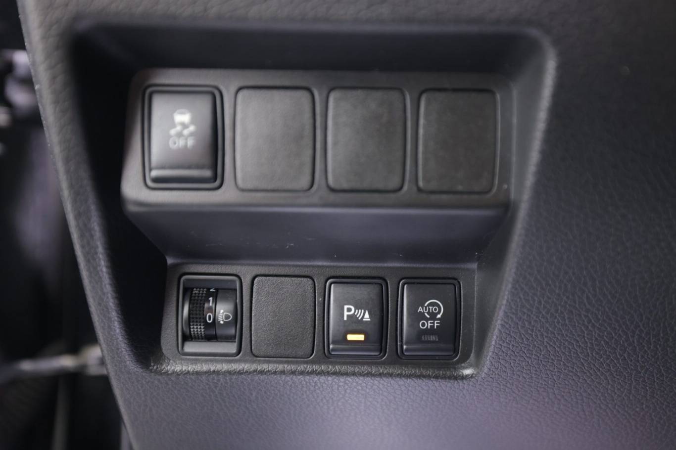 NISSAN X-Trail 25